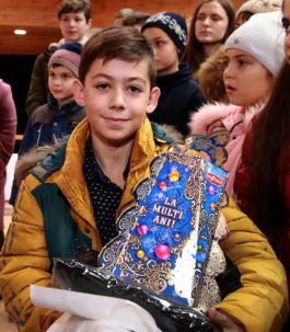 Dozens of children from both banks of the Dniester visited the President's residence in Chisinau and Condrita