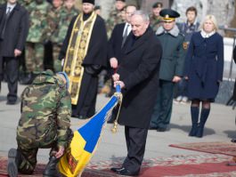 Moldovan servicemen leave for international peacekeeping mission in Kosovo