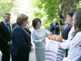 First Lady of Poland on visit to Moldova