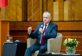 Igor Dodon a avut o întrevedere cu șefii misiunilor diplomatice acreditate în RM