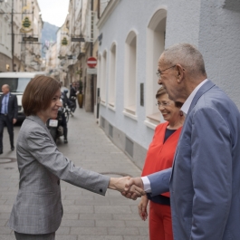 In Salzburg, the head of state discussed with the President of Austria, Alexander Van der Bellen