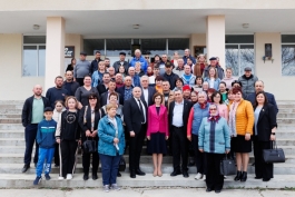 Șefa statului s-a întâlnit cu locuitorii din Ciucur-Mingir și cu antreprenorii din raionul Cimișlia