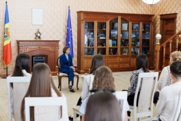 Președinta Maia Sandu s-a întâlnit astăzi cu „Hecenii” 