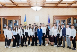 Președinta Maia Sandu s-a întâlnit astăzi cu „Hecenii” 