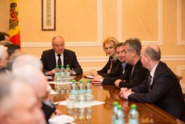 President Nicolae Timofti holds consultations with Communists' parliamentary faction